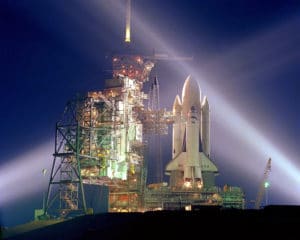 La navette Columbia sur son pas de tir dans le cadre de la mission qualificative STS-1